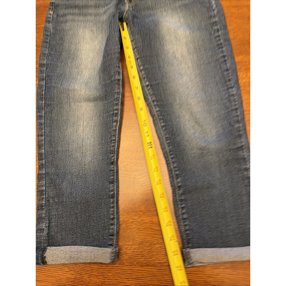 Levi Strauss Signature Women's Mid Rise Capri Size 8 Medium Wash Denim Jeans - Picture 6 of 11